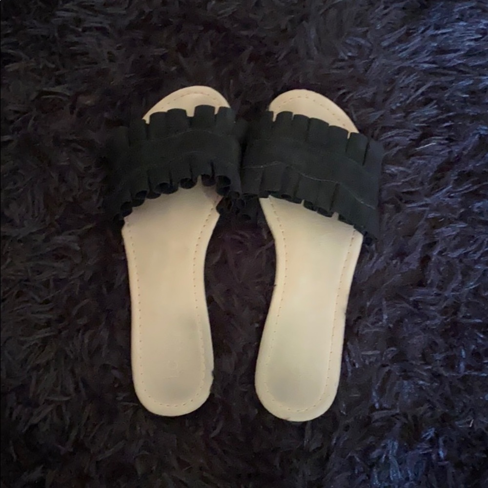 Black Frilly Slides